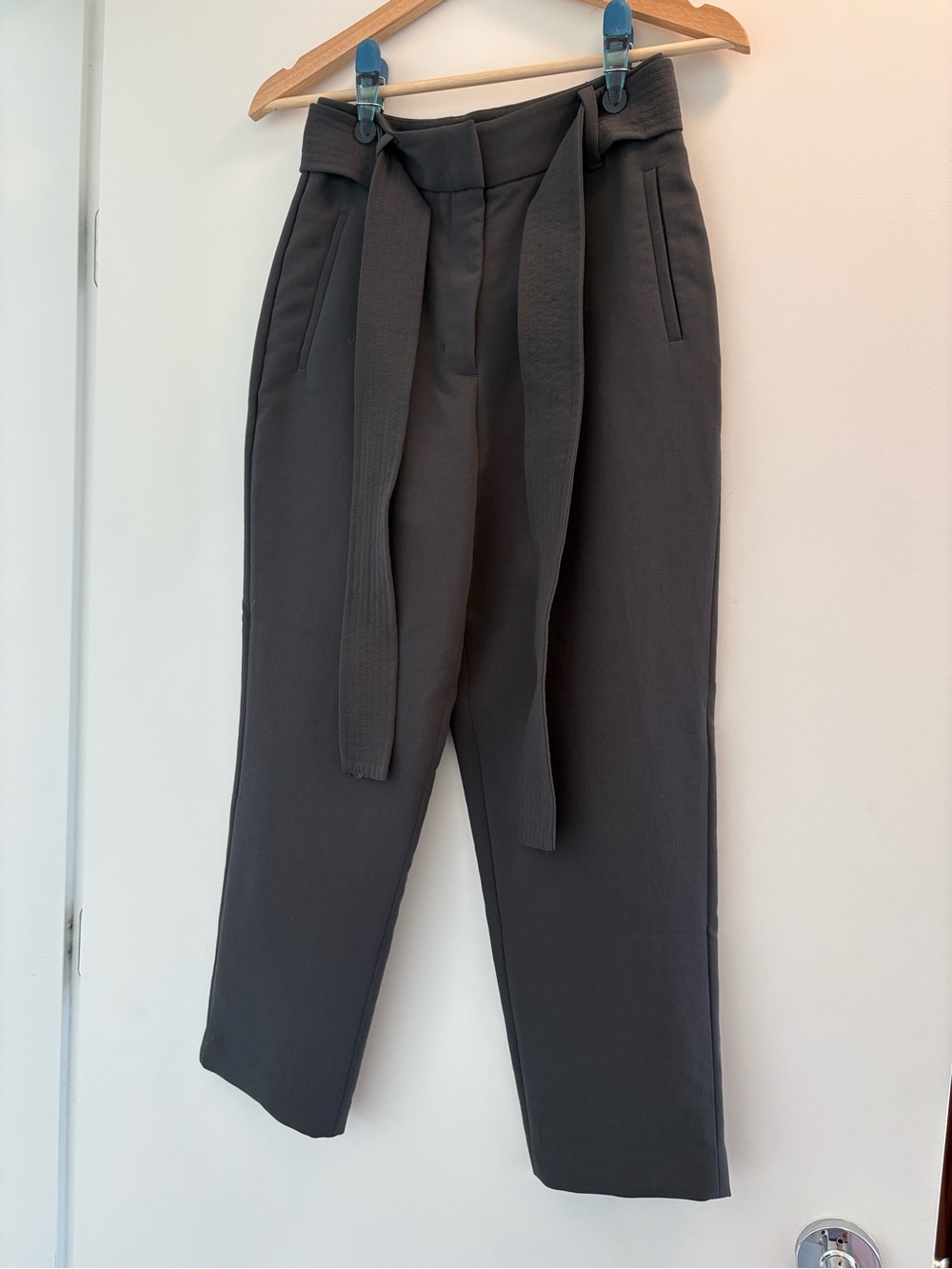 Aritzia (Wilfred) High-Waist Dark Gray Cropped Tailored Pants with Self-Tie Belt